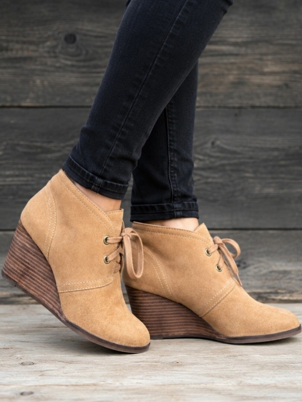 Lucky Brand Sway Y2K Boho Minimalist Suede Lace-up Comfort Wedge Bootie 7M